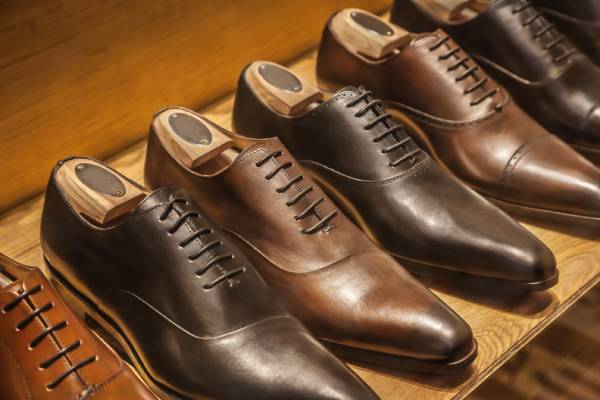 Formal leather shoes